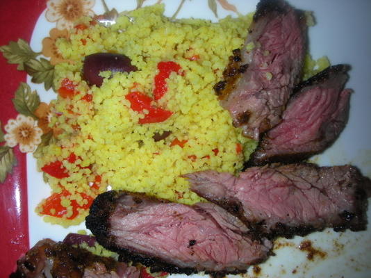 steak de jupe marocaine avec couscous au poivre rôti (zwt-9)