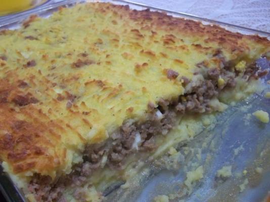 pastel de papa (tarte aux pommes de terre et au boeuf haché)