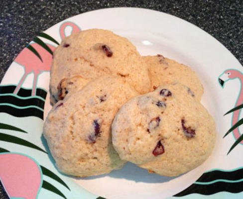 biscuits croquants au citron, au gingembre et aux canneberges