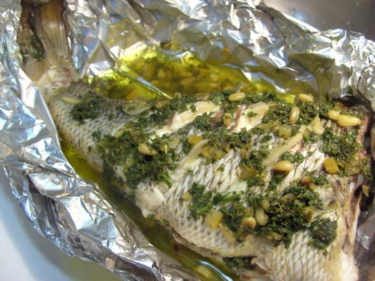 poisson entier au four, citron et persil