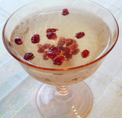 cocktail de champagne de canneberge de grenade