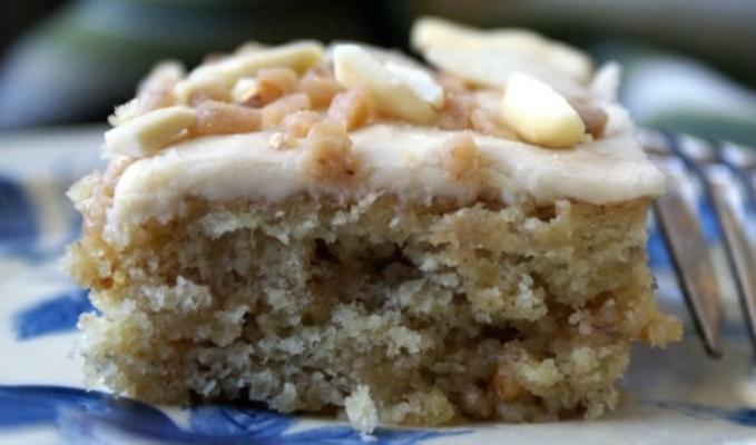 barres au caramel à la banane avec glaçage au beurre bruni