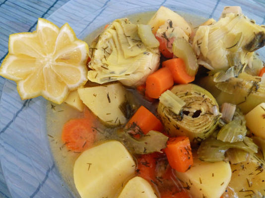 aginares latheres: artichauts aux légumes (végétalien)