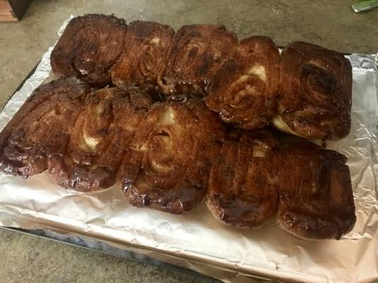 brioches au levain collants aka roulés à la cannelle