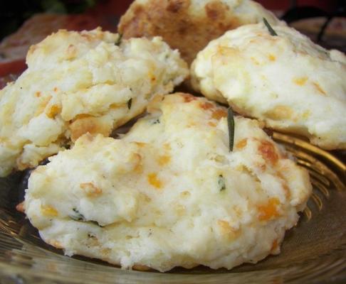 biscuits au cheddar et au romarin