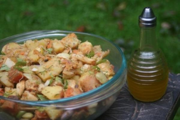 salade de pommes de terre / racines avec haricots de lima