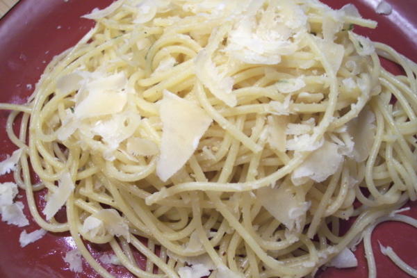 pâtes à l'ail parmesan