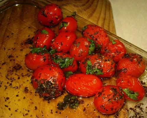 tomates raisins aux herbes