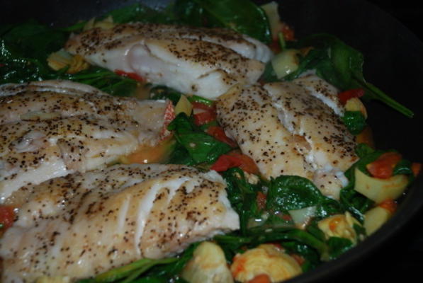 vivaneau sauté aux tomates italiennes et aux épinards