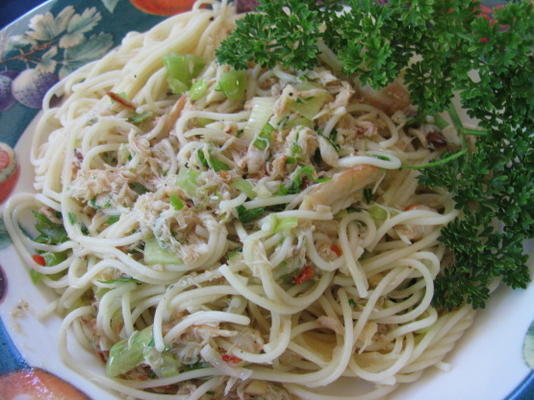 spaghettini au crabe, citron vert et piment