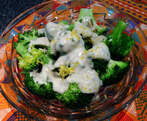 brocoli avec du yaourt aux épices indiennes