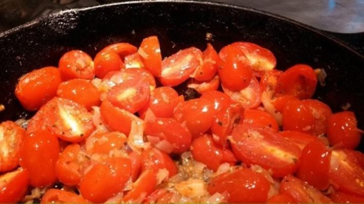 compote de tomates et d'oignons rouges