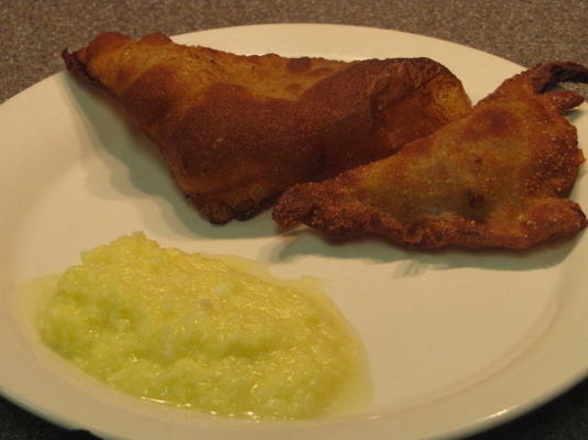 wontons à la banane avec sauce à la crème de noix de coco