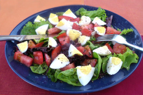 Salade de tomates et d’œufs de nemo