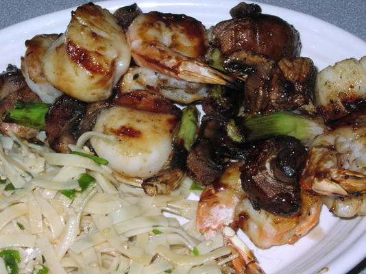crevettes teriyaki et brochettes de pétoncles