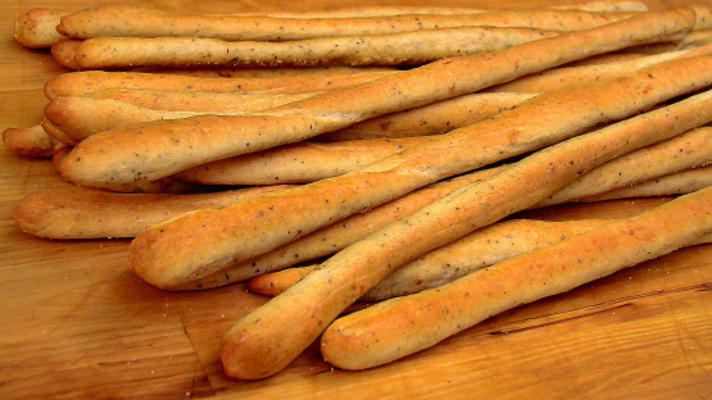 pains au poivre épicés et pecorino