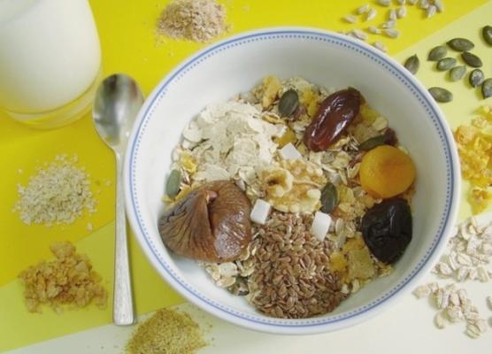 mon granola de puissance multi-grain quotidien (mandstenl de thorsten; sli)