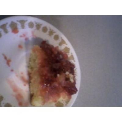 gâteau à la rhubarbe avec un mélange