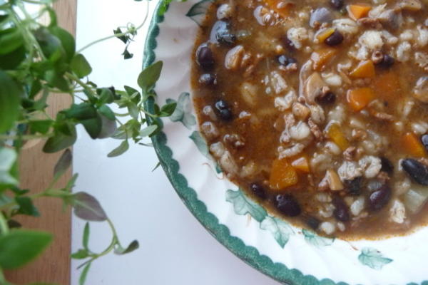 soupe aux champignons, à l'orge et au boeuf