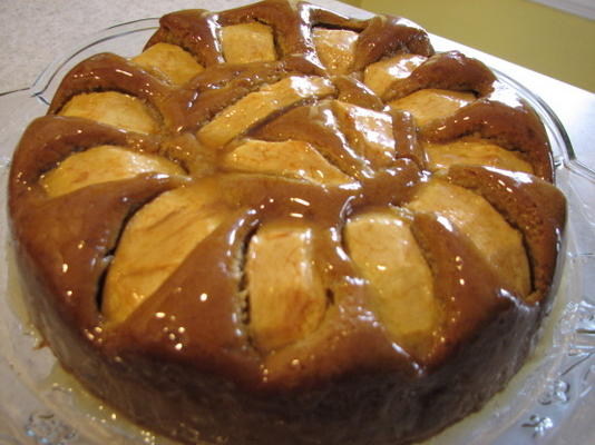 Gâteau poire et gingembre avec un glaçage à l'érable de Nouvelle-Zélande