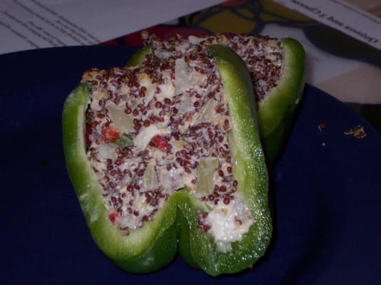 cloche ou poivrons poblano farcis au quinoa et 3 fromages