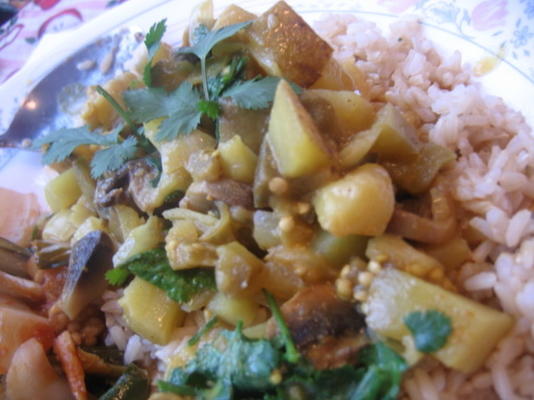 curry à un pot et aux pommes de terre