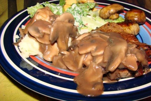 sauce au vin et aux champignons