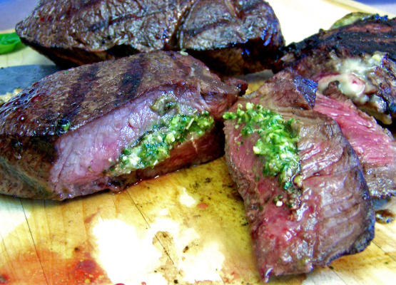 steaks grillés au pesto de californie