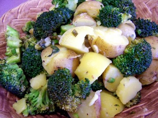 salade de patates chaudes et brocolis