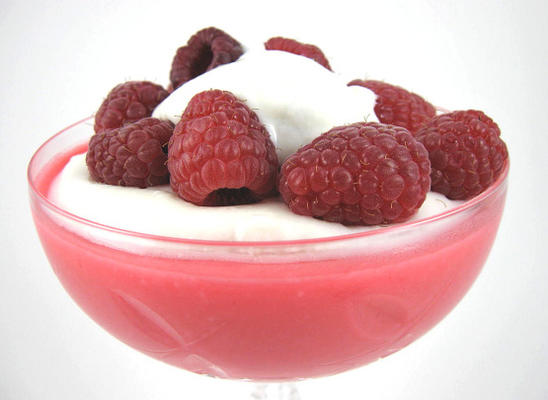 Mousse gélatine-yaourt velours rose framboise