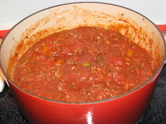 casserole de spaghetti cuite au four en couches