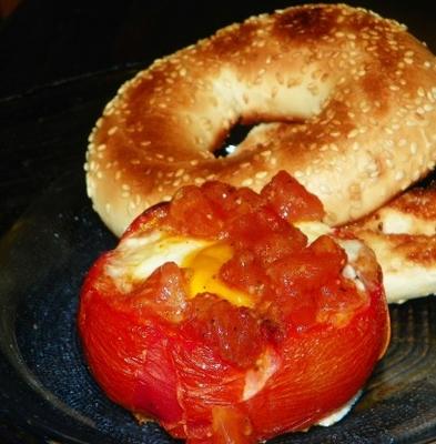 oeufs au plat à la tomate