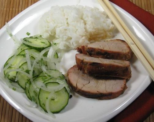 porc au sésame avec salade de concombre thaï