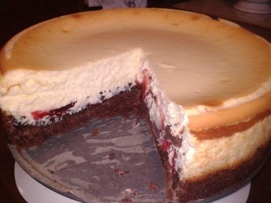 gâteau au fromage brownie au chocolat et aux cerises