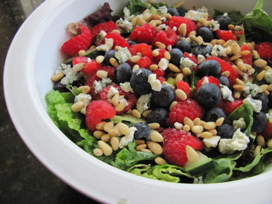 salade jardinière avec vinaigrette aux graines de pavot