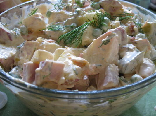 salade russe de pommes de terre (salade olivier)