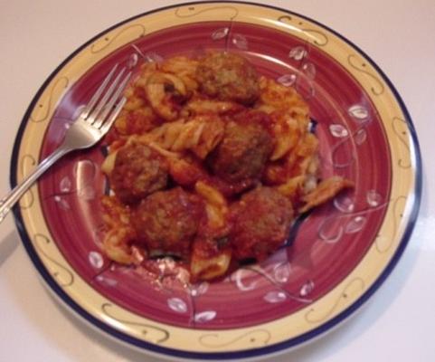 Crock pot boulettes de viande et penne à la sauce rouge