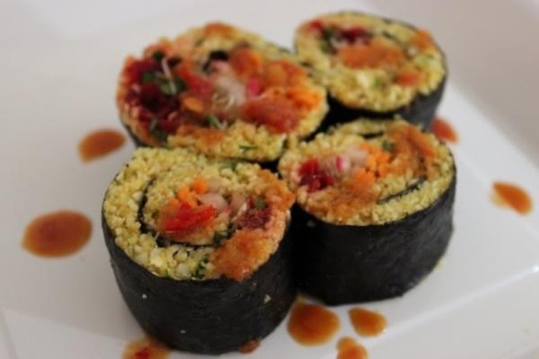 sushi de riz cru de chou-fleur indien