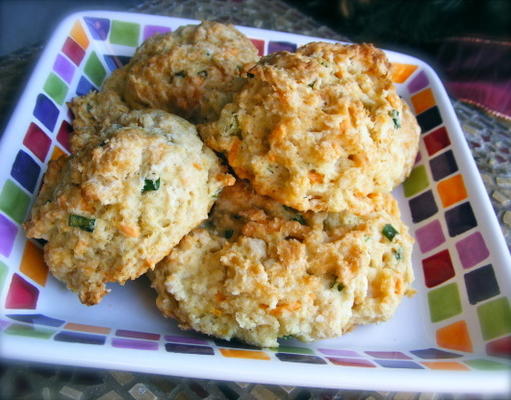 biscuits goutte échalote et cheddar - végétalien