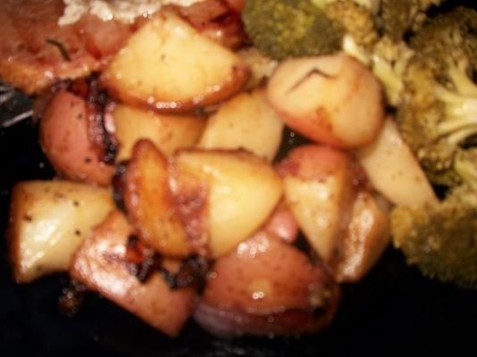 pommes de terre rôties avec olives et romarin