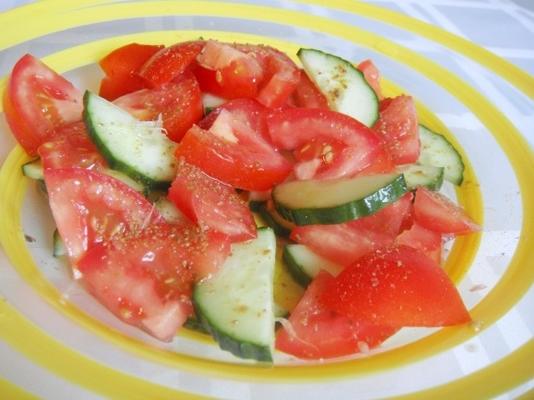 salade rafraîchissante concombre, tomate et citron vert