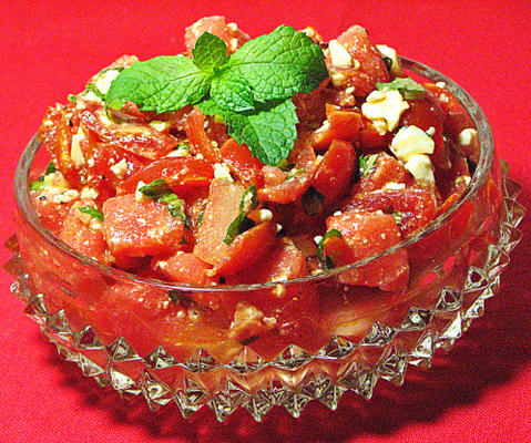 donne une impulsion à tes tomates! - salade de melon d'eau, feta et menthe