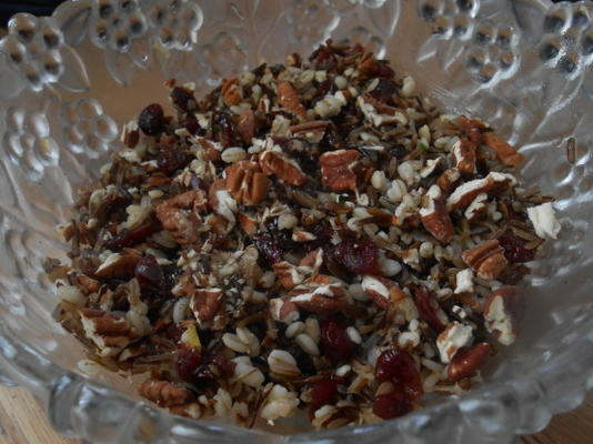 Pilaf d'orge, riz sauvage et canneberge