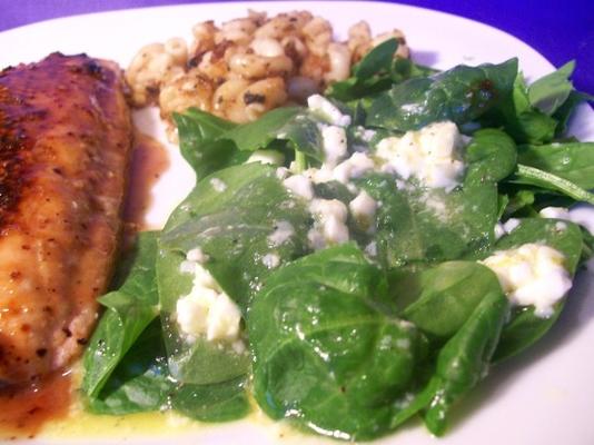 salade d'épinards avec vinaigrette aux oeufs