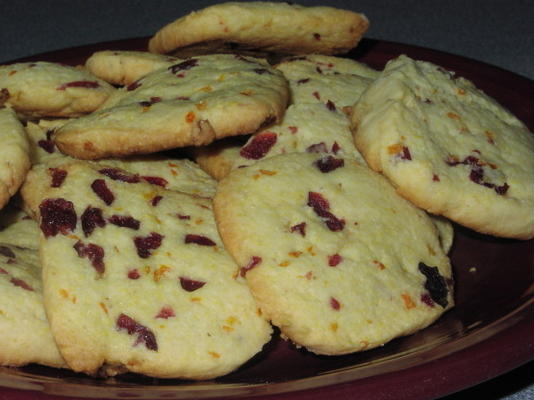biscuits à la semoule de maïs et aux cerises