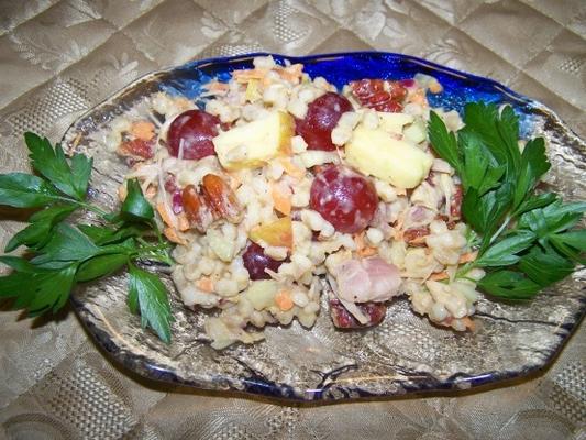 des noisettes! salade d'orge fruitée