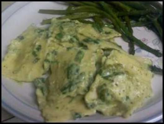 tortellini au fromage avec épinards et fromage de chèvre