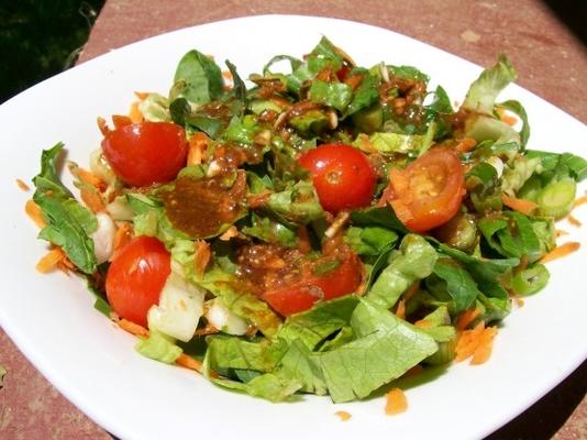 salade mixte avec vinaigrette hoisin