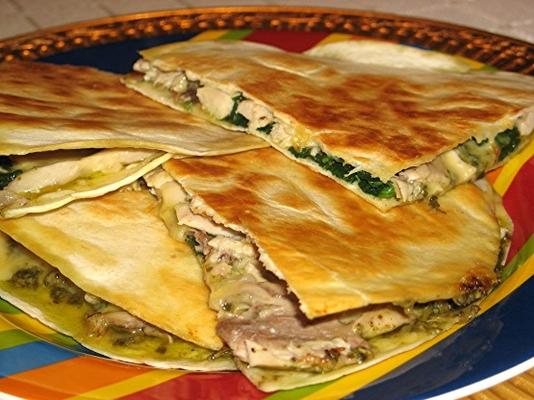 quesadillas au poulet et aux épinards