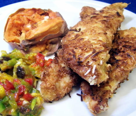 poulet à la noix de coco avec salsa à la mangue, patates douces au beurre à la cannelle